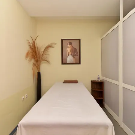 Benvita Hotel 3*
